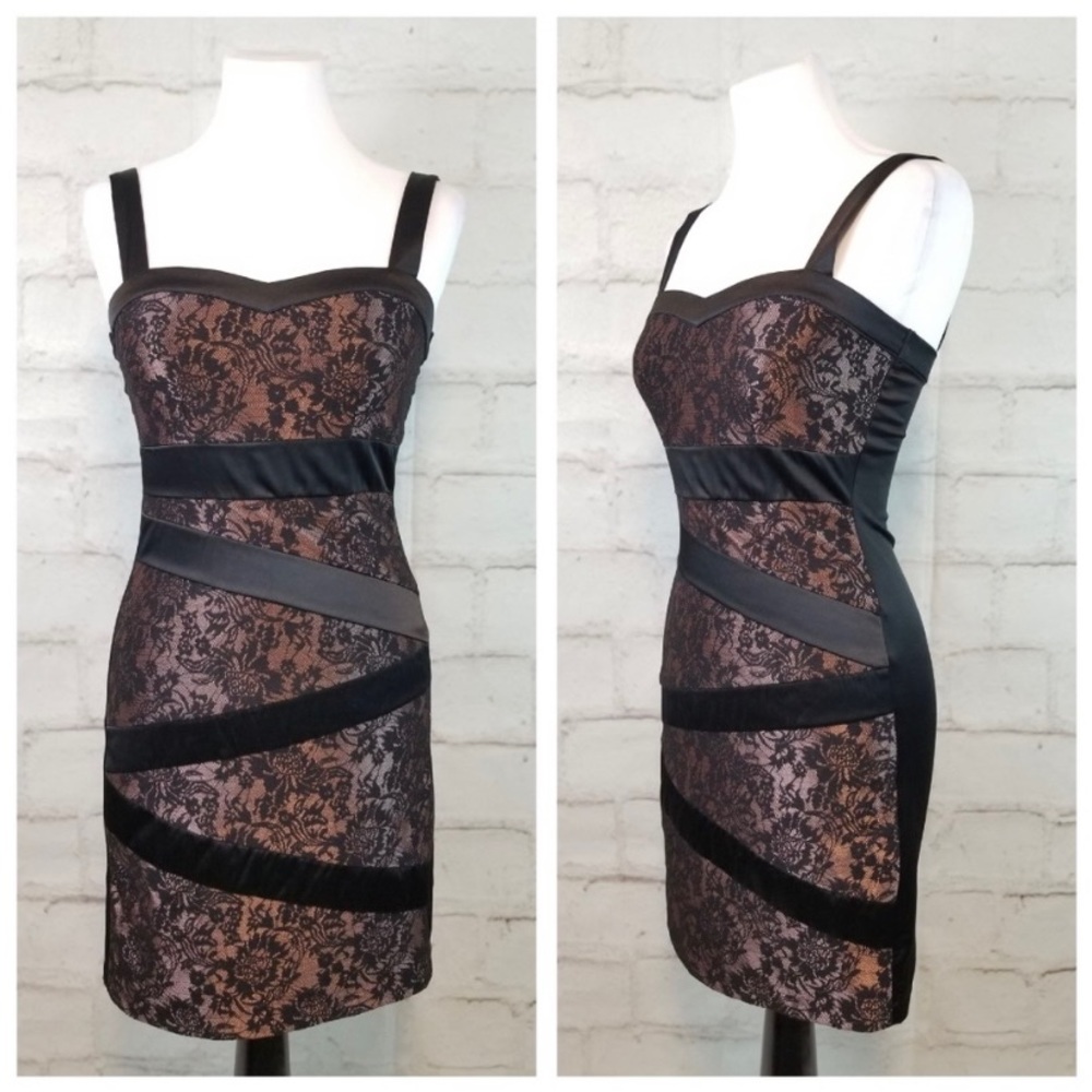 ✨ DYNAMITE✨ Lace bandage dress